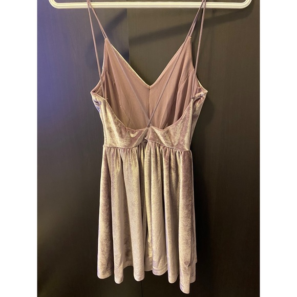 ⚠️SOLD⚠️ Silence+Noise Velvet Romper - Picture 5 of 6